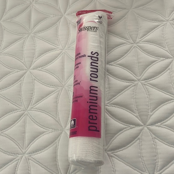 Cotton makeup remover face rounds (new in package) 100 count - Picture 1 of 4